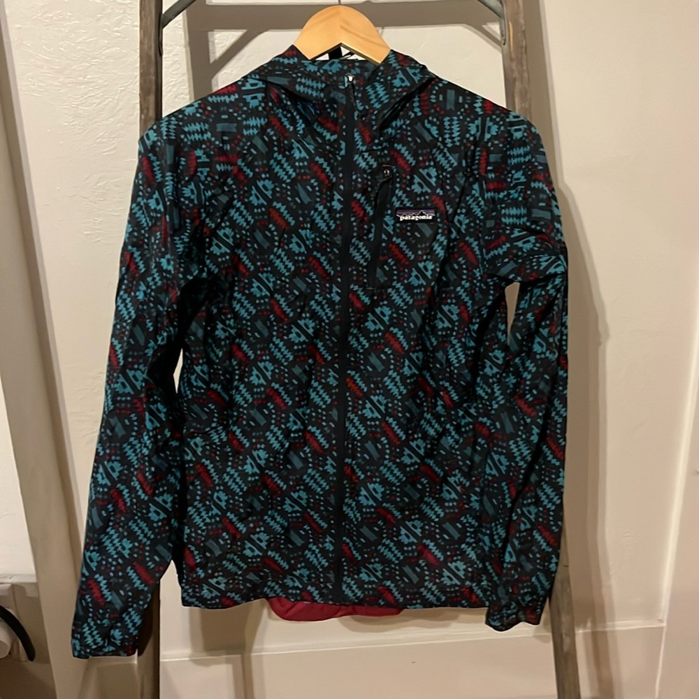 Women’s Houdini hooded windbreaker